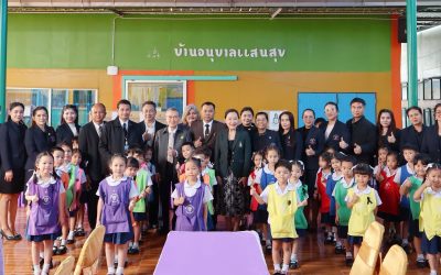 {"ARInfo":{"IsUseAR":false},"Version":"1.0.0","MakeupInfo":{"IsUseMakeup":false},"FaceliftInfo":{"IsChangeEyeLift":false,"IsChangeFacelift":false,"IsChangePostureLift":false,"IsChangeNose":false,"IsChangeFaceChin":false,"IsChangeMouth":false,"IsChangeThinFace":false},"BeautyInfo":{"SwitchMedicatedAcne":false,"IsAIBeauty":false,"IsBrightEyes":false,"IsSharpen":false,"IsOldBeauty":false,"IsReduceBlackEyes":false},"HandlerInfo":{"AppName":2},"FilterInfo":{"IsUseFilter":false}}