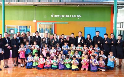 {"ARInfo":{"IsUseAR":false},"Version":"1.0.0","MakeupInfo":{"IsUseMakeup":false},"FaceliftInfo":{"IsChangeEyeLift":false,"IsChangeFacelift":false,"IsChangePostureLift":false,"IsChangeNose":false,"IsChangeFaceChin":false,"IsChangeMouth":false,"IsChangeThinFace":false},"BeautyInfo":{"SwitchMedicatedAcne":false,"IsAIBeauty":false,"IsBrightEyes":false,"IsSharpen":false,"IsOldBeauty":false,"IsReduceBlackEyes":false},"HandlerInfo":{"AppName":2},"FilterInfo":{"IsUseFilter":false}}